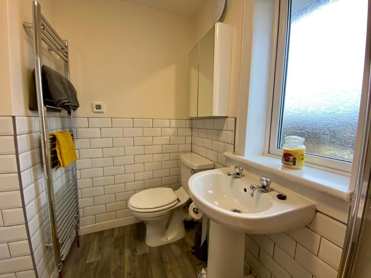 Traditional 3 Bed Town House Inverlochy エクステリア 写真