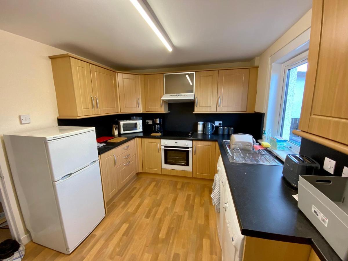 Traditional 3 Bed Town House Inverlochy エクステリア 写真