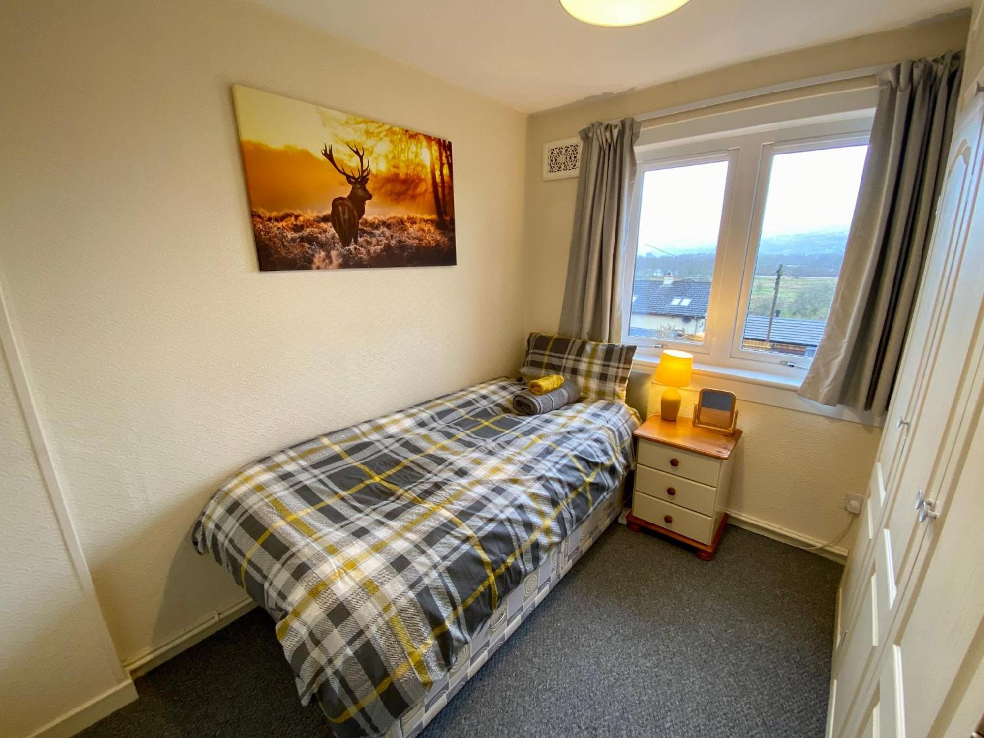 Traditional 3 Bed Town House Inverlochy エクステリア 写真